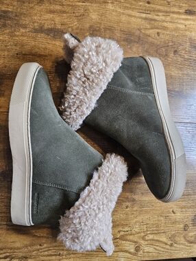 NEW Cougar Women's US 8 EU 38.5 Devon Green Waterproof Sherpa Ankle Boots SCUFFS